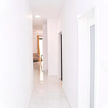 Διαμέρισμα Seaview 3bedroom Perfect